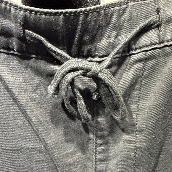 Women’s Black Cargo Pants - Picture 4 of 7